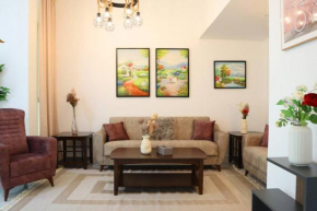 Lovely 3BR Oasis with Pool & Private Parking in Masdar City